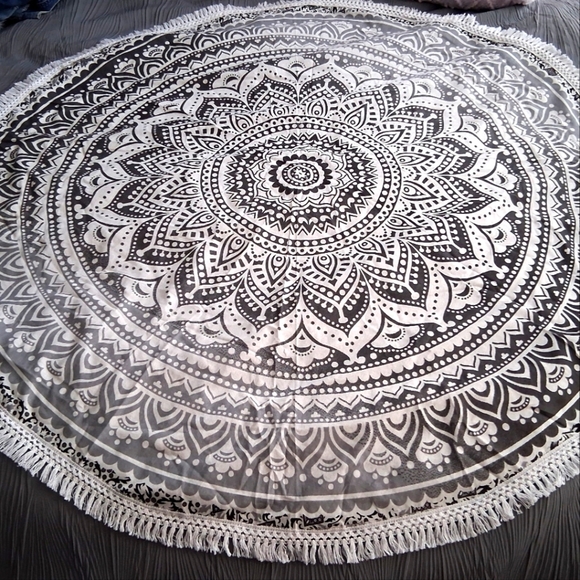 Other - NEW Mandala Print With Fringe
